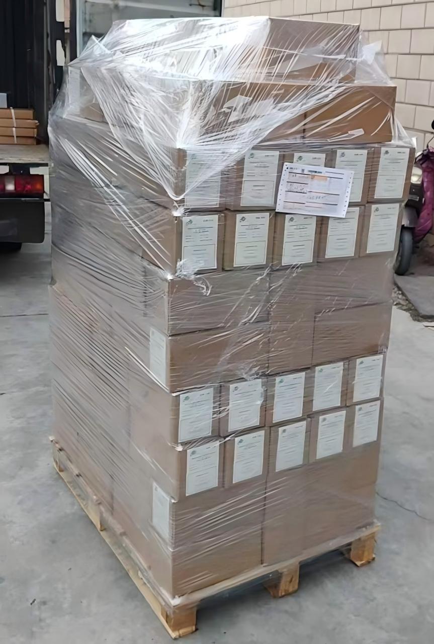 A Malaysian customer purchased 320,000 plastic embedding cassette base molds.