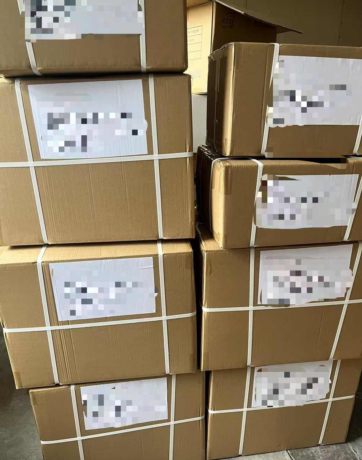 A Spanish customer purchased 10,000 high quality lab consumable plastic microscope slide tray mailers.